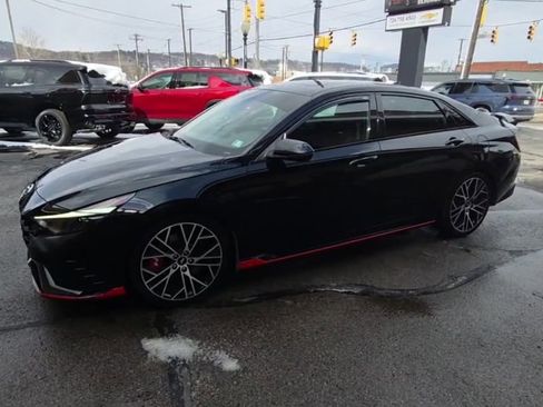 Used 2023 Hyundai Elantra N Base image 5