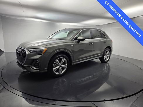 Used 2022 Audi Q3 2.0T Premium w/ Convenience Package image 6