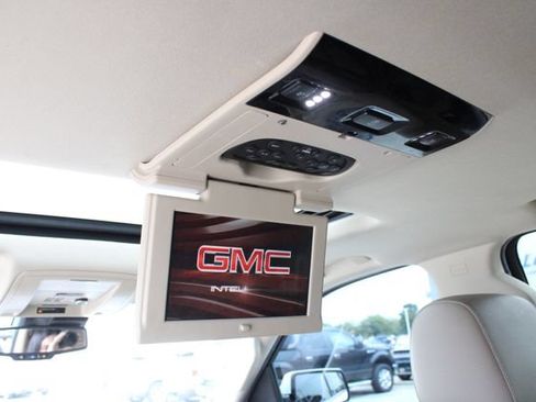 Used 2016 GMC Yukon SLT w/ Open Road Package AWD/4WD image 4