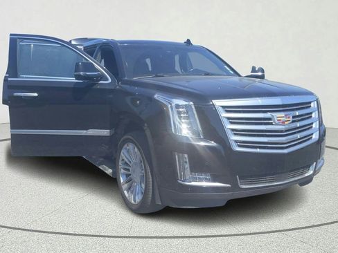 Used 2016 Cadillac Escalade Platinum image 8