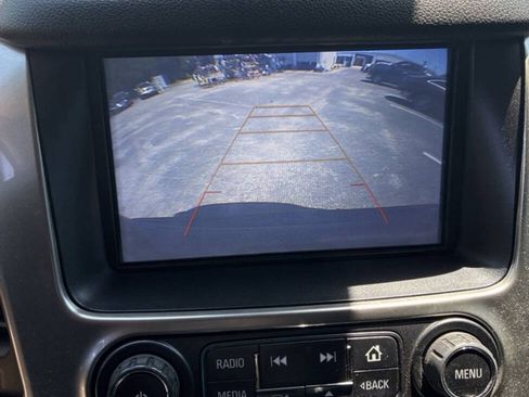 Used 2018 Chevrolet Suburban Premier RWD image 21