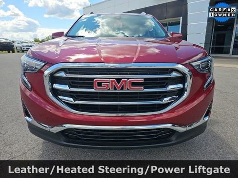 Used 2021 GMC Terrain SLT image 2