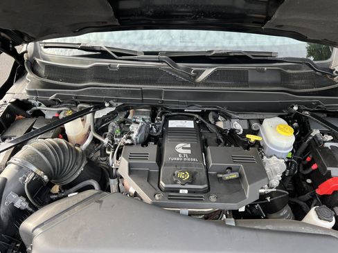 Used 2023 RAM 3500 Limited image 34