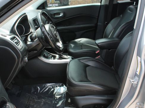 Used 2018 Jeep Compass Latitude w/ Popular Equipment Group AWD/4WD image 15