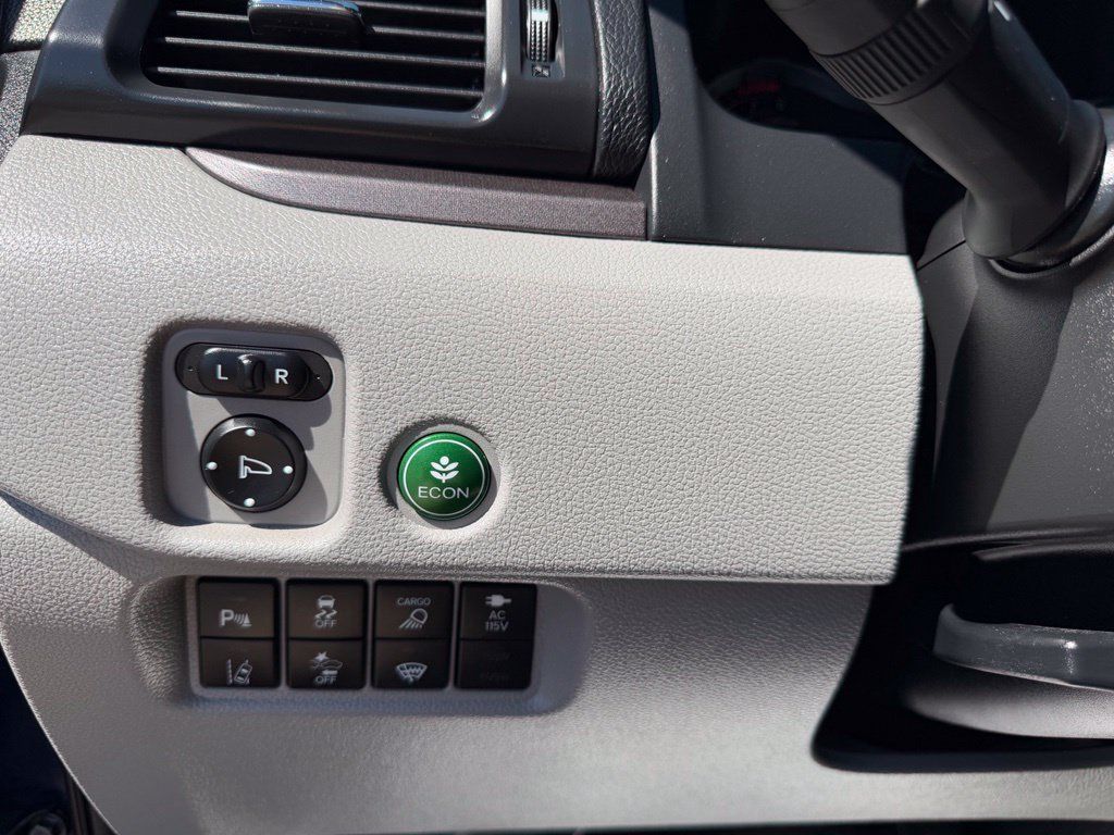 Used 2022 Honda Ridgeline RTL-E image 16