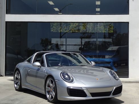 Used 2017 Porsche 911 Targa 4S AWD/4WD image 9