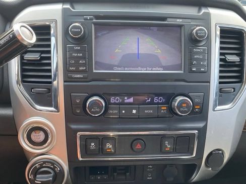 Used 2016 Nissan Titan SL AWD/4WD image 32