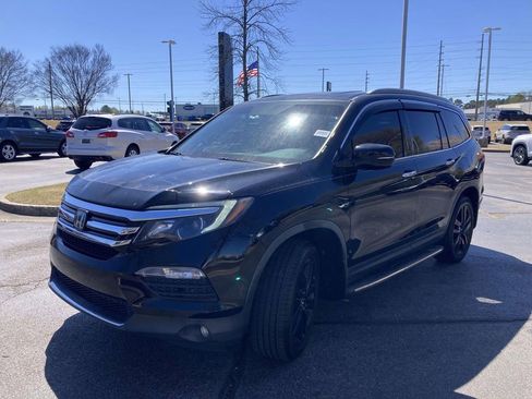 Used 2018 Honda Pilot Touring image 5