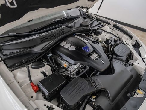 Used 2018 Maserati Ghibli S image 68