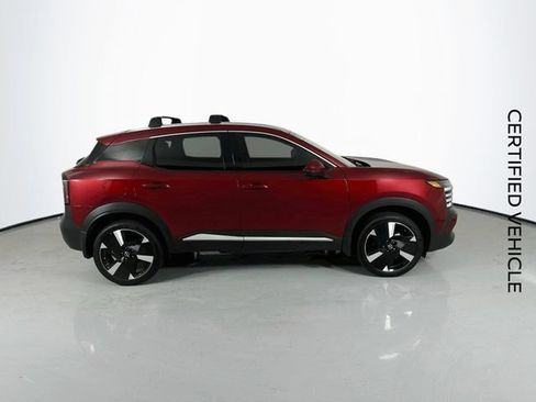 Certified 2025 Nissan Kicks SR FWD image 10