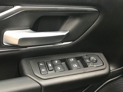 New 2026 RAM 1500 4x4 Crew Cab image 10