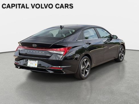 Used 2023 Hyundai Elantra Limited image 6