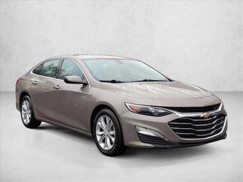 Used 2022 Chevrolet Malibu LT FWD image 3