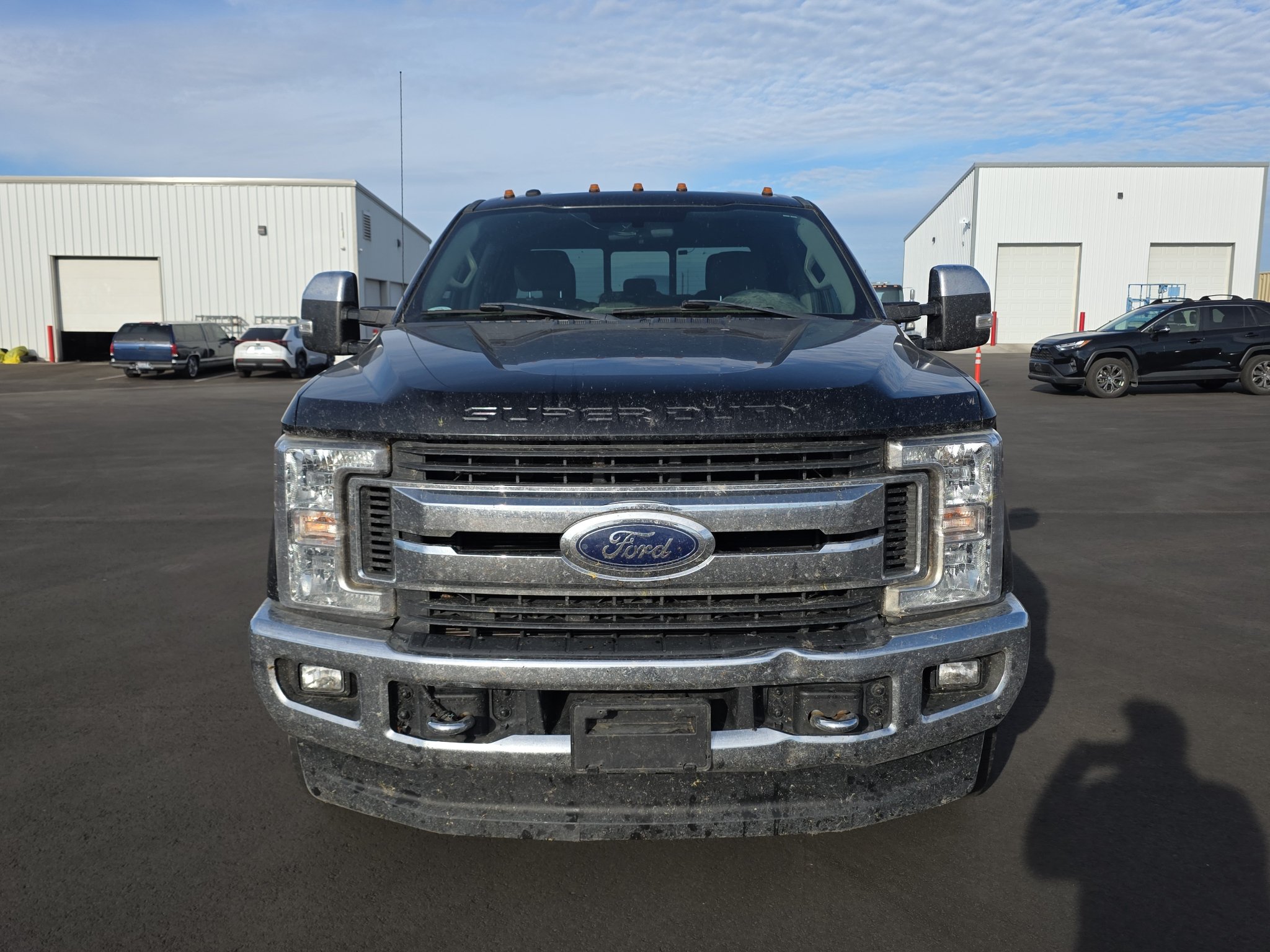 Used 2018 Ford F350 XLT w/ XLT Premium Package AWD/4WD image 2