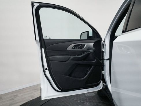 Used 2022 Chevrolet Traverse LT w/ LPO, Floor Liner Package AWD/4WD image 10