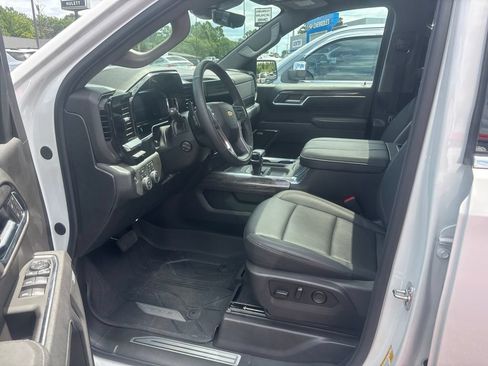 Used 2026 Chevrolet Silverado 1500 LTZ w/ LTZ Premium Package AWD/4WD image 13