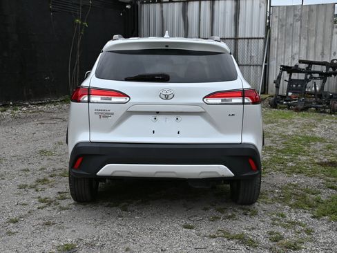 Used 2022 Toyota Corolla Cross LE image 4