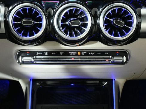 Certified 2026 Mercedes-Benz GLB 250 4MATIC image 23