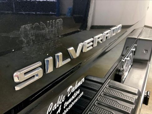 Used 2024 Chevrolet Silverado 1500 LT AWD/4WD image 8