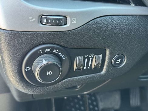 Used 2014 Jeep Cherokee Trailhawk w/ Technology Group image 33