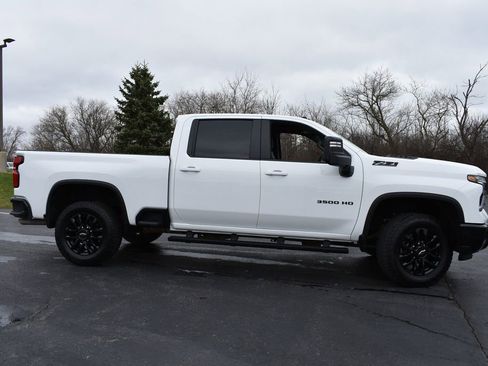Used 2025 Chevrolet Silverado 3500 LT w/ Trail Boss Package AWD/4WD image 5