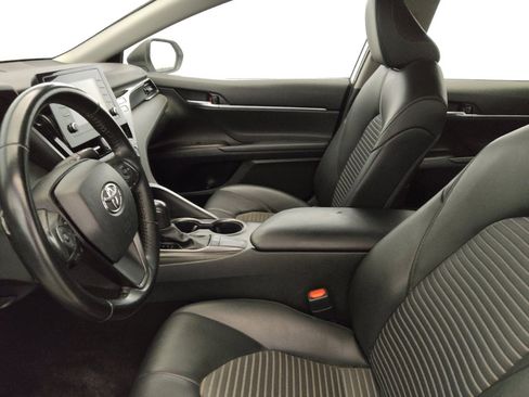 Used 2023 Toyota Camry SE FWD image 17