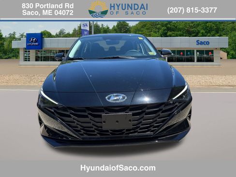Used 2023 Hyundai Elantra SEL w/ Winter Weather Package FWD image 8