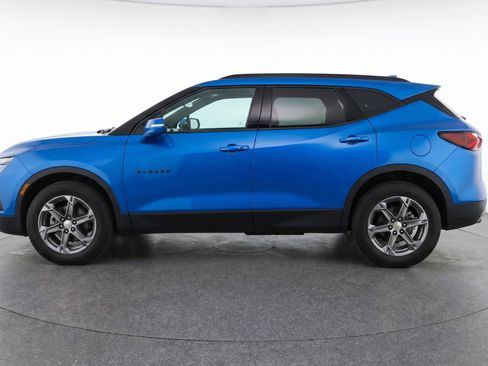 Used 2025 Chevrolet Blazer LT FWD image 5