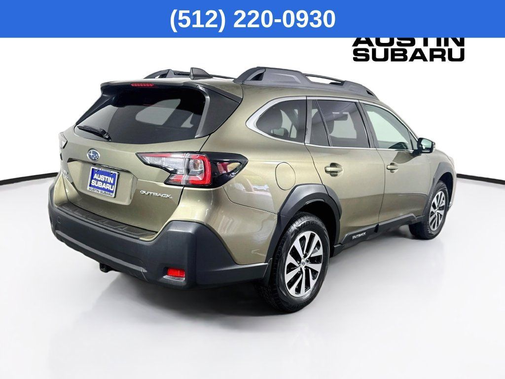Used 2025 Subaru Outback Premium AWD/4WD image 8