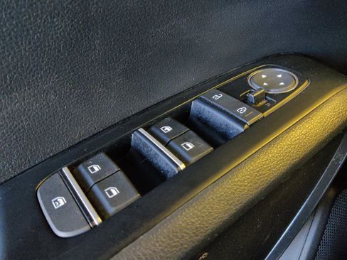 Used 2020 Kia Soul GT-Line w/ GT 2.0L Power Sunroof Package FWD image 27
