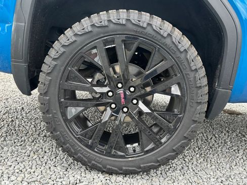 Used 2023 GMC Sierra 1500 Elevation image 10
