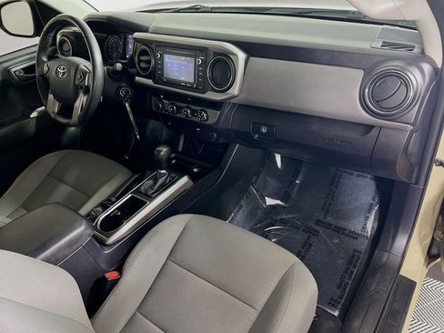 Used 2017 Toyota Tacoma 4x4 Double Cab image 26