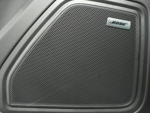 New 2026 Porsche Macan Turbo image 31