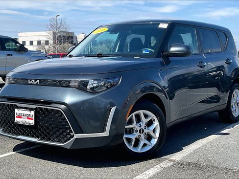 Used 2024 Kia Soul LX w/ Option Group 015 image 1