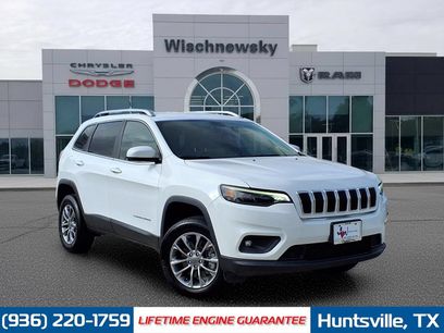 Used 2019 Jeep Cherokee Latitude Plus w/ Comfort/Convenience Group