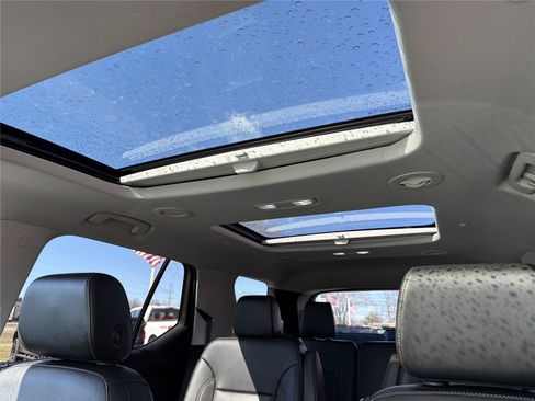 Used 2020 Chevrolet Traverse Premier w/ Redline Edition AWD/4WD image 19