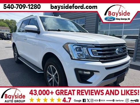 Used 2018 Ford Expedition XLT w/ Equipment Group 202A AWD/4WD image 1