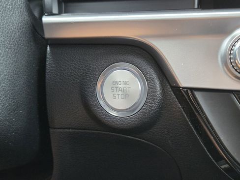 Used 2024 Kia Telluride S w/ S Sunroof Package FWD image 23