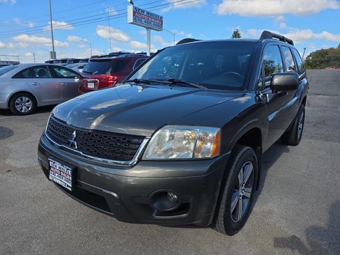Used 2010 Mitsubishi Endeavor SE image 29