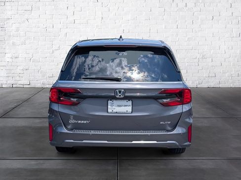 Used 2025 Honda Odyssey Elite image 6