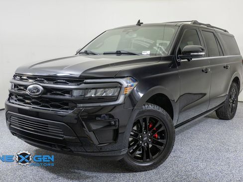 Used 2023 Ford Expedition Max Limited AWD/4WD image 3
