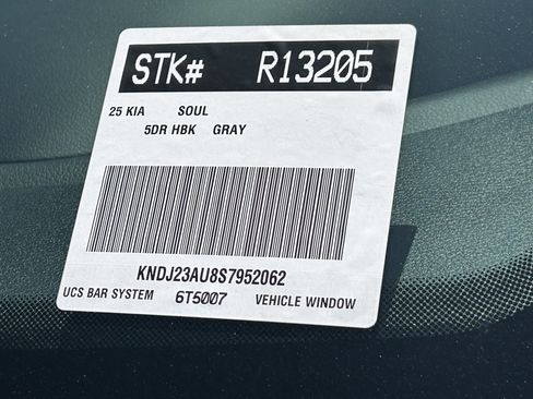 Used 2025 Kia Soul LX FWD image 30
