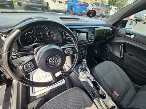 Used 2017 Volkswagen Beetle 1.8T S FWD image 20