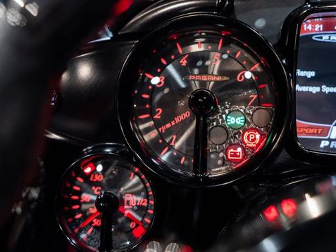 Used 2017 Pagani Huayra image 23