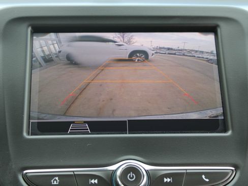 Used 2024 Chevrolet Equinox LS w/ LS Convenience Package FWD image 16