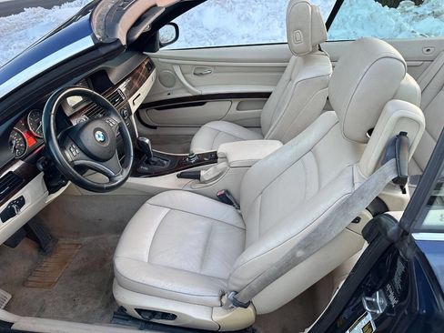Used 2012 BMW 328i Convertible image 11