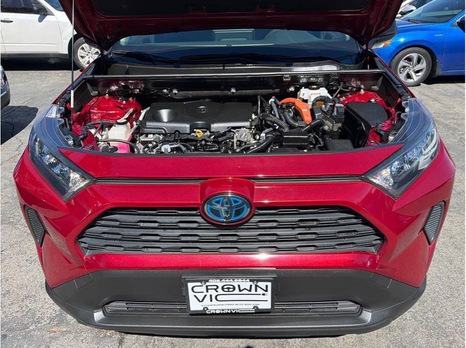 Used 2019 Toyota RAV4 LE w/ Carpet Mat Package AWD/4WD image 31