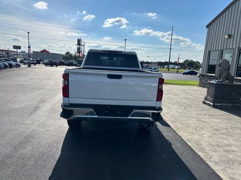 Used 2024 Chevrolet Silverado 2500 LT w/ Convenience Package AWD/4WD image 4