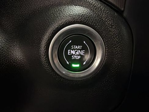 Used 2021 GMC Sierra 1500 AT4 w/ AT4 Premium Package AWD/4WD image 17