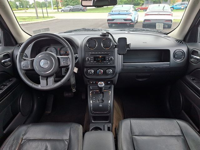 Used 2017 Jeep Patriot High Altitude AWD/4WD image 16